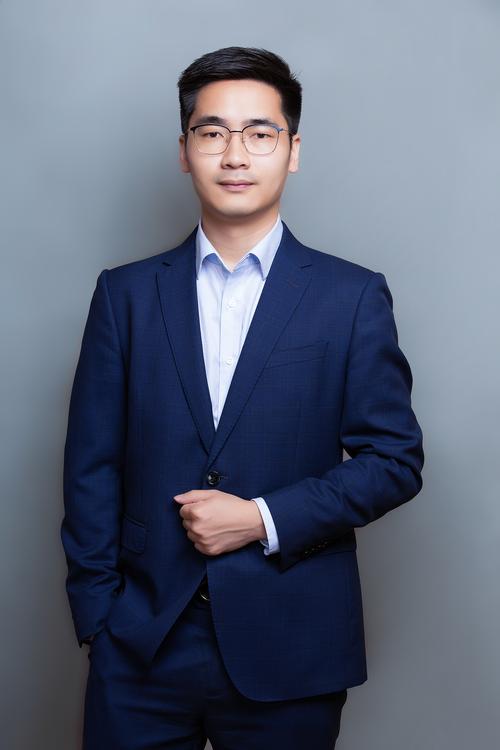 王柔靖 视觉与舞美负责人